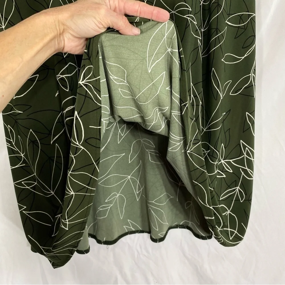 Rob & Ali Dark Olive Leaf Line Print Stretch Skirt